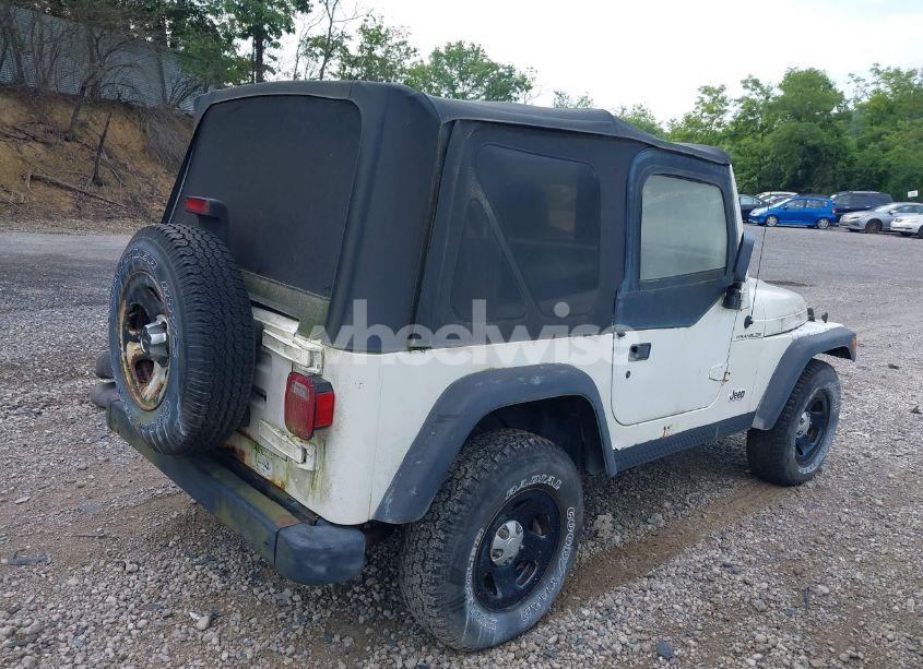 Photo 4 of 1998 Jeep Wrangler SE (VIN 1J4FY29P0WP792787)