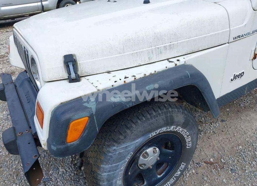 Photo 6 of 1998 Jeep Wrangler SE (VIN 1J4FY29P0WP792787)