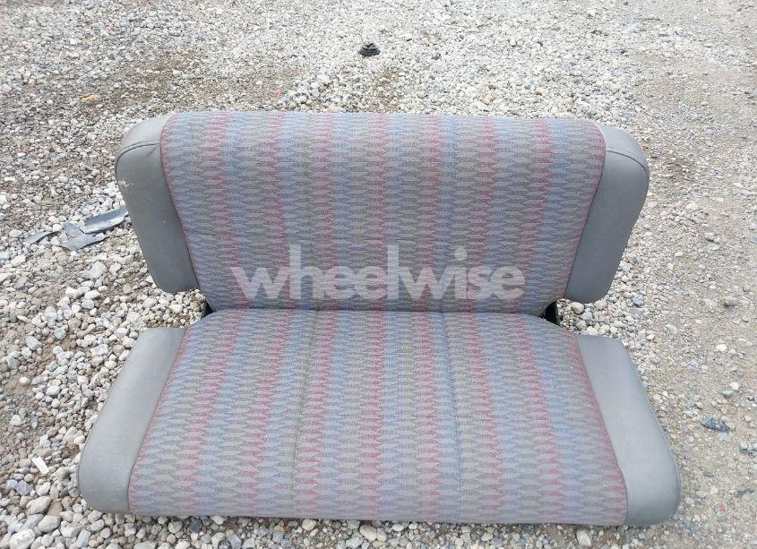 Photo 8 of 1998 Jeep Wrangler SE (VIN 1J4FY29P0WP792787)