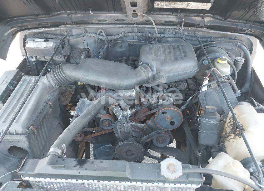 Photo 10 of 1997 Jeep Wrangler SE (VIN 1J4FY29P1VP449548)