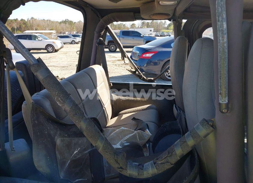 Photo 8 of 1997 Jeep Wrangler / TJ SE (VIN 1J4FY29P2VP492327)