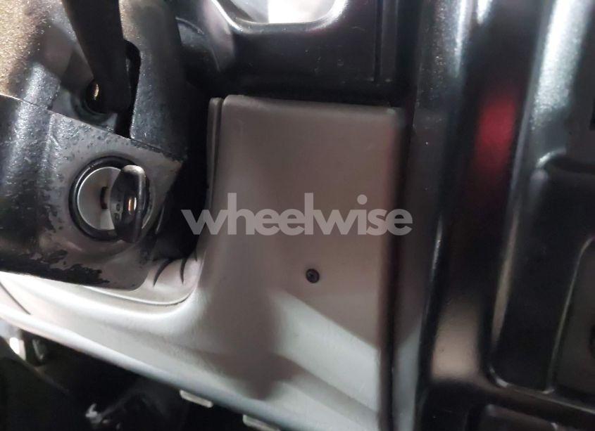 Photo 11 of 1998 Jeep Wrangler SE (VIN 1J4FY29P2WP733255)