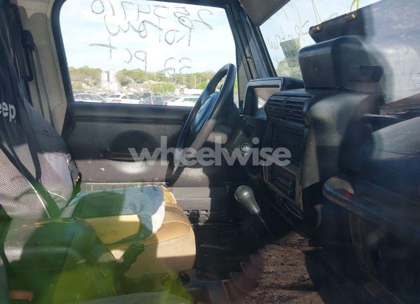 Photo 5 of 1997 Jeep Wrangler SE (VIN 1J4FY29P4VP438298)