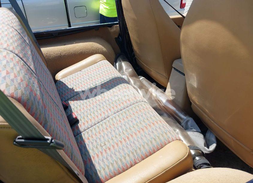 Photo 8 of 1997 Jeep Wrangler SE (VIN 1J4FY29P5VP426970)