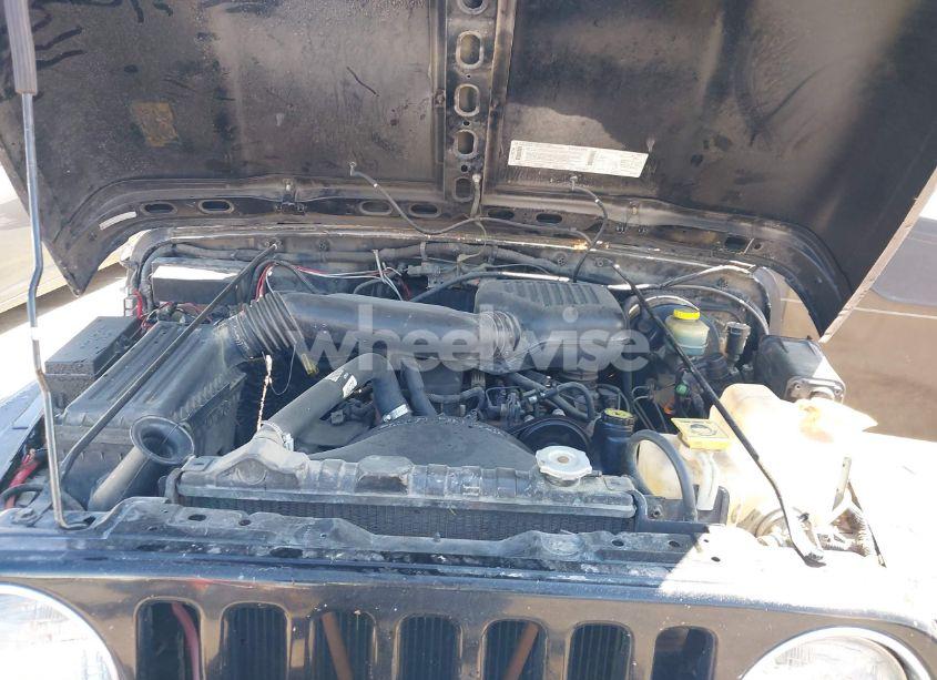 Photo 10 of 1998 Jeep Wrangler SE (VIN 1J4FY29P8WP702768)