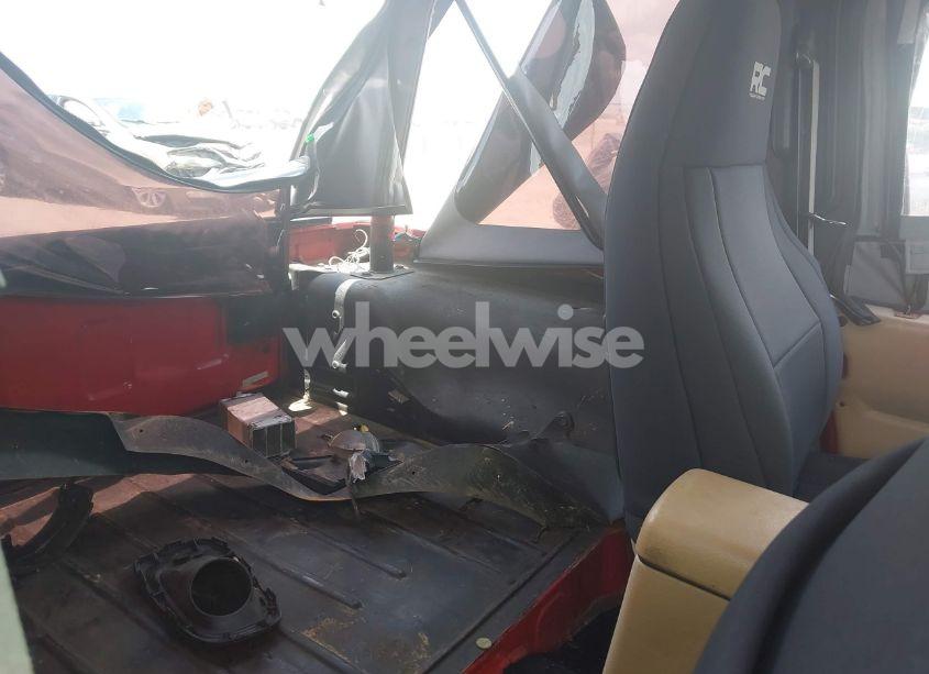 Photo 8 of 1999 Jeep Wrangler SE (VIN 1J4FY29P8XP464616)