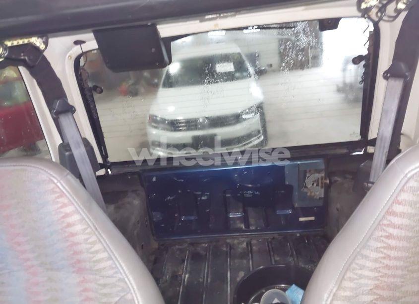 Photo 8 of 1998 Jeep Wrangler SE (VIN 1J4FY29PXWP769503)