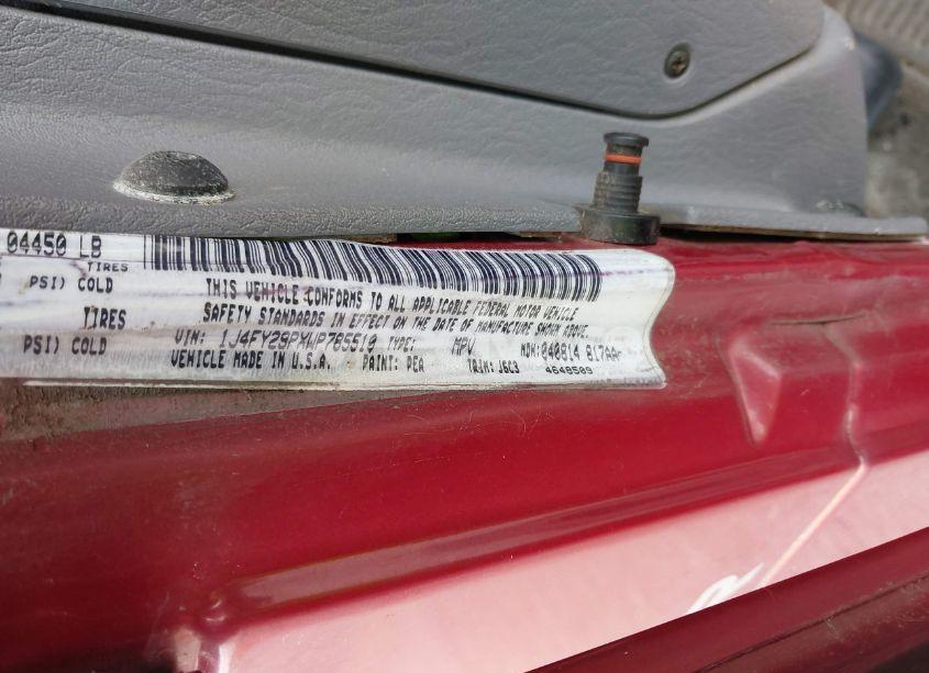 Photo 9 of 1998 Jeep Wrangler SE (VIN 1J4FY29PXWP785510)