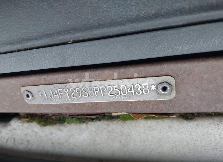 Photo 9 of 1993 Jeep Wrangler / YJ (VIN 1J4FY29S8PP250438)