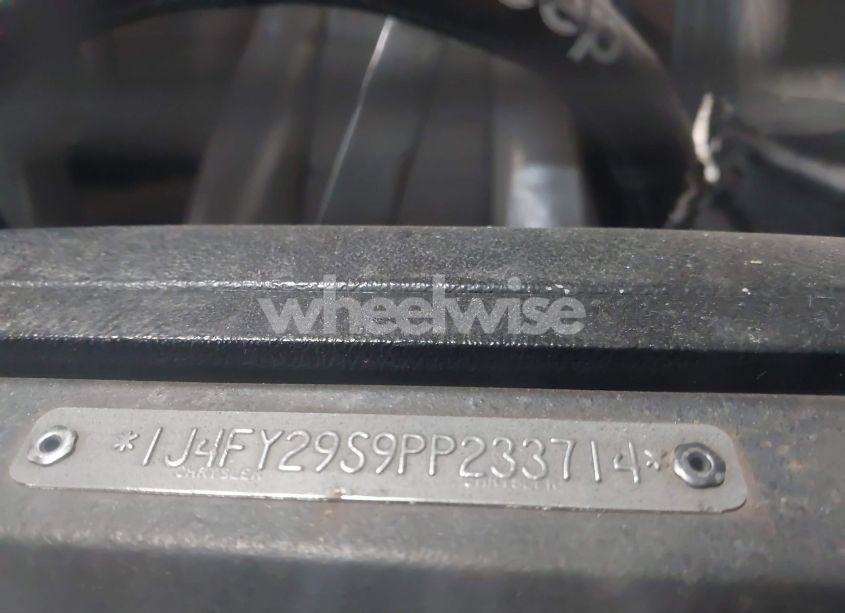Photo 9 of 1993 Jeep Wrangler / YJ (VIN 1J4FY29S9PP233714)