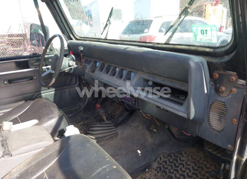 Photo 5 of 1993 Jeep Wrangler / YJ (VIN 1J4FY29SXPP268827)
