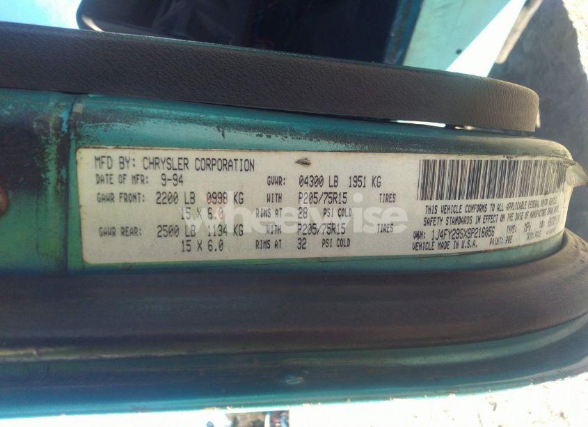 Photo 9 of 1995 Jeep Wrangler / YJ SE (VIN 1J4FY29SXSP216056)