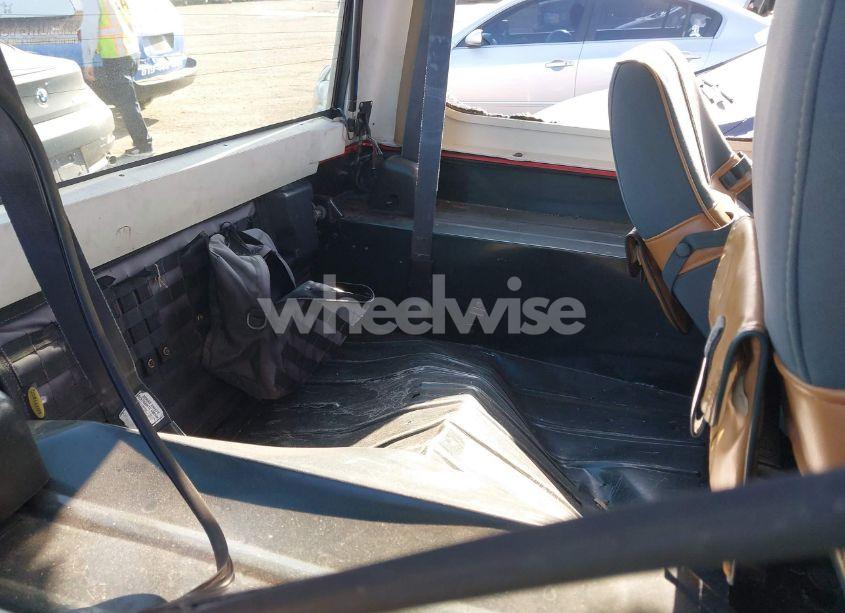 Photo 8 of 1993 Jeep Wrangler / YJ SAHARA (VIN 1J4FY49S1PP259106)