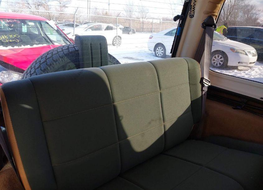 Photo 8 of 1998 Jeep Wrangler SAHARA (VIN 1J4FY49S4WP774891)