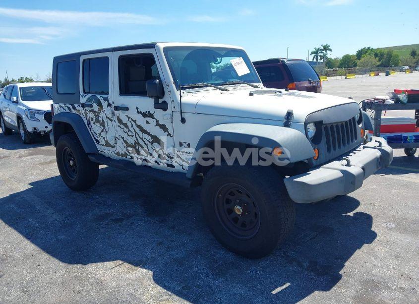 2008 Jeep Wrangler UNLIMITED X (VIN 1J4GA39118L536646) main photo