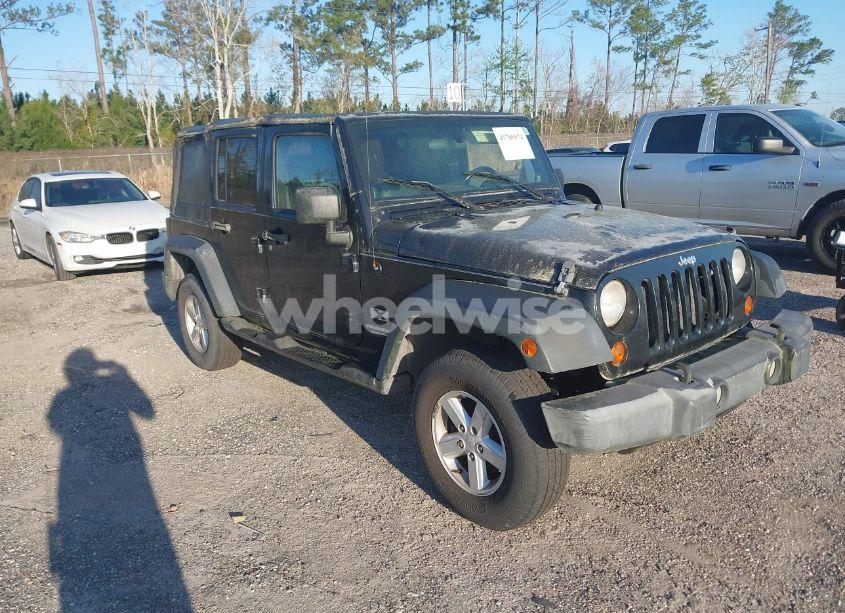 2007 Jeep Wrangler UNLIMITED X (VIN 1J4GA39127L159095) main photo