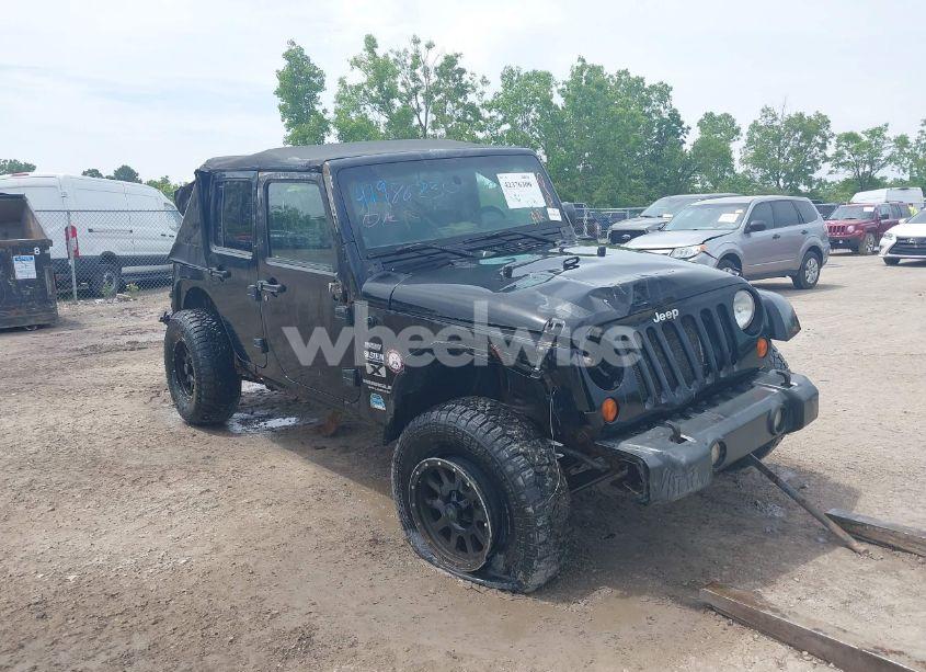 2008 Jeep Wrangler UNLIMITED X (VIN 1J4GA39138L641138) main photo