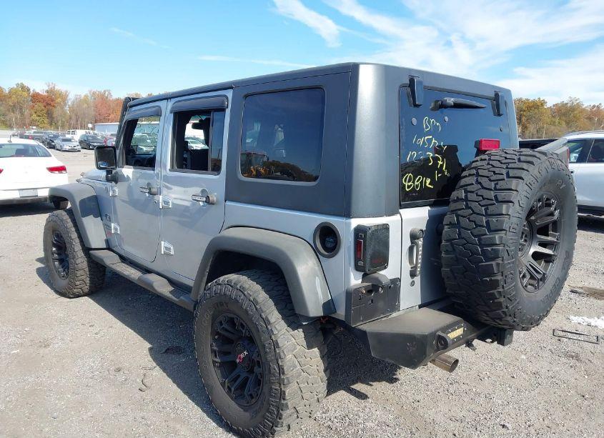 Photo 3 of 2009 Jeep Wrangler UNLIMITED X (VIN 1J4GA39139L738812)