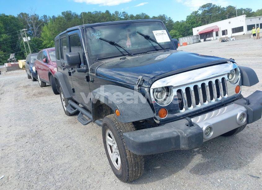 2007 Jeep Wrangler UNLIMITED X (VIN 1J4GA39157L141058) main photo