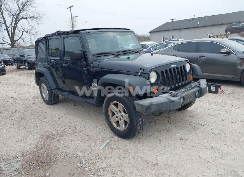 2007 Jeep Wrangler UNLIMITED X (VIN 1J4GA39177L153387) main photo