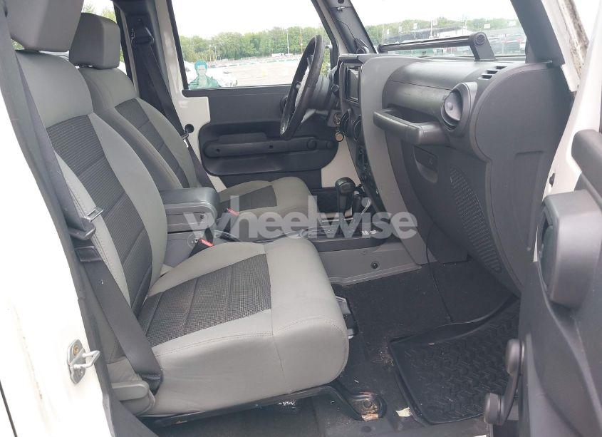 Photo 5 of 2008 Jeep Wrangler UNLIMITED X (VIN 1J4GA39188L584256)