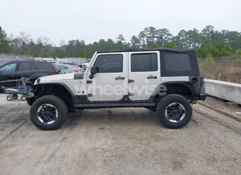 Photo 14 of 2007 Jeep Wrangler (VIN 1J4GA391X7L107424)