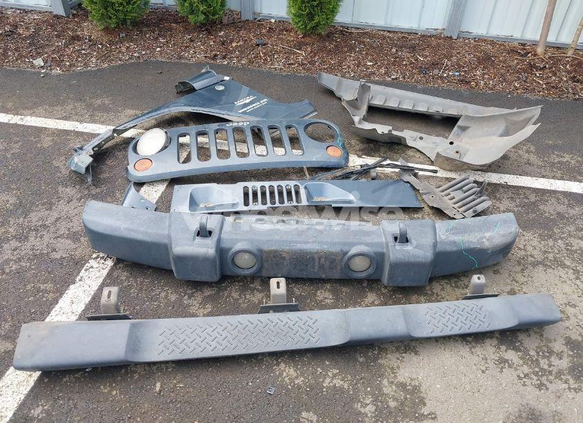 Photo 12 of 2007 Jeep Wrangler UNLIMITED SAHARA (VIN 1J4GA59107L120503)