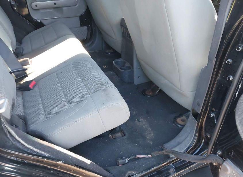 Photo 8 of 2007 Jeep Wrangler UNLIMITED SAHARA (VIN 1J4GA59117L209528)