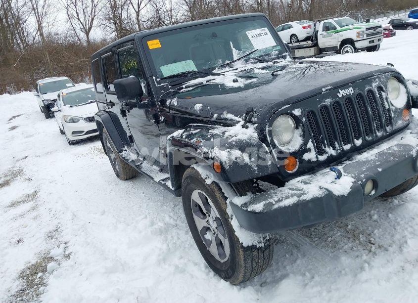 2007 Jeep Wrangler UNLIMITED SAHARA (VIN 1J4GA59127L208551) main photo