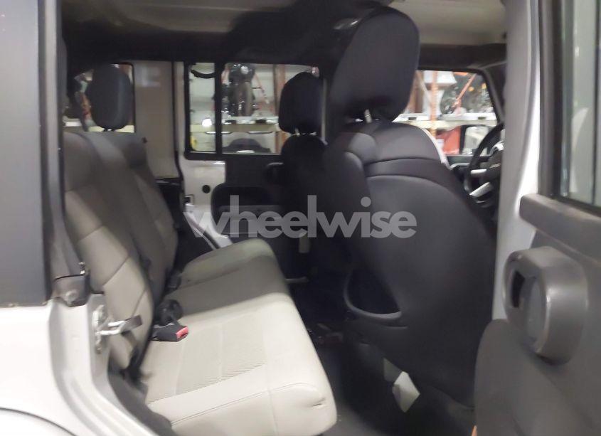 Photo 8 of 2009 Jeep Wrangler UNLIMITED SAHARA (VIN 1J4GA59129L741650)