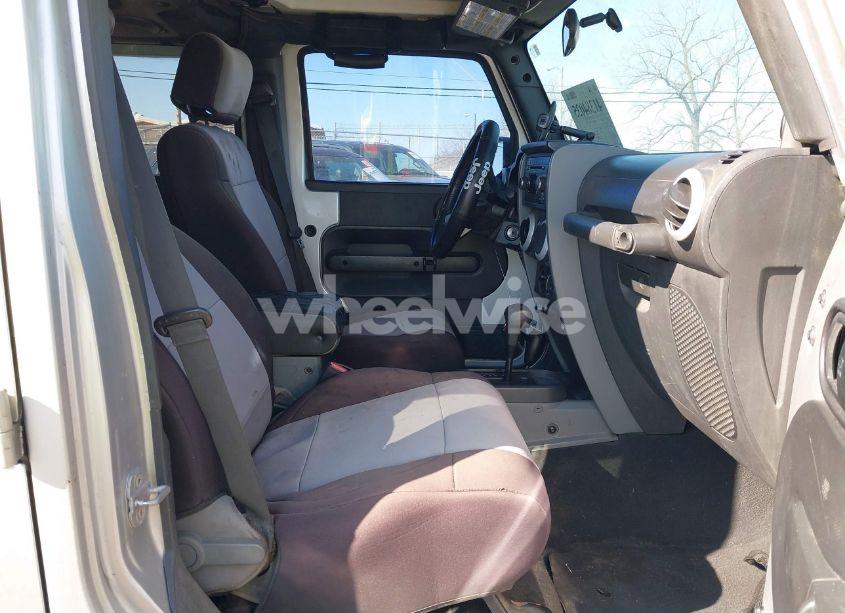 Photo 5 of 2008 Jeep Wrangler UNLIMITED SAHARA (VIN 1J4GA59138L594642)