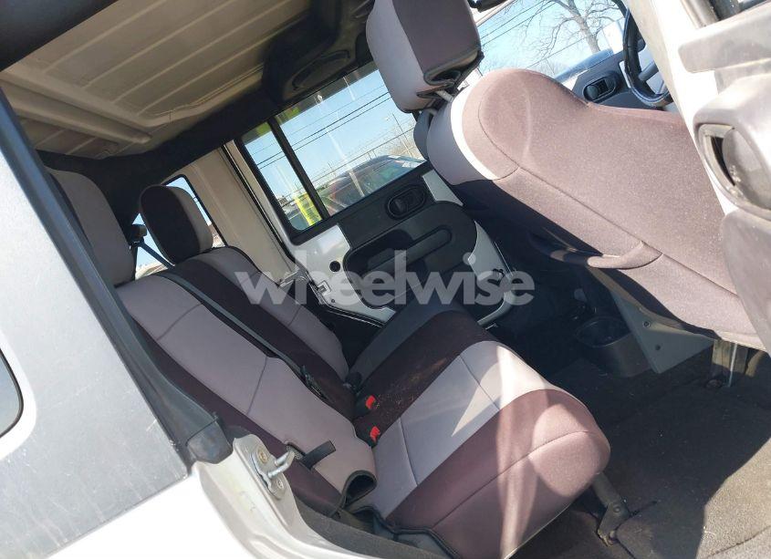 Photo 8 of 2008 Jeep Wrangler UNLIMITED SAHARA (VIN 1J4GA59138L594642)