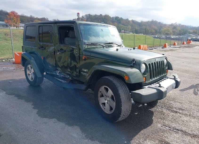 2008 Jeep Wrangler UNLIMITED SAHARA (VIN 1J4GA59138L604490) main photo