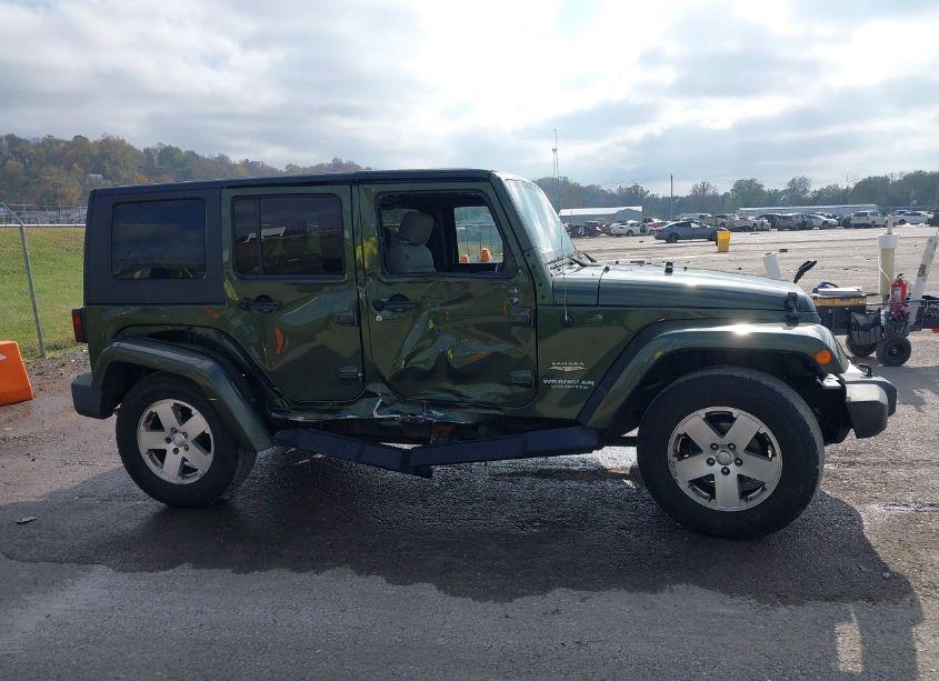 Photo 13 of 2008 Jeep Wrangler UNLIMITED SAHARA (VIN 1J4GA59138L604490)