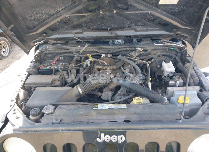 Photo 10 of 2007 Jeep Wrangler UNLIMITED SAHARA (VIN 1J4GA59157L187033)