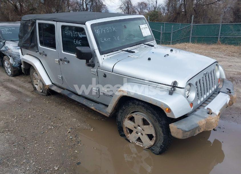 2008 Jeep Wrangler UNLIMITED SAHARA (VIN 1J4GA59158L501099) main photo