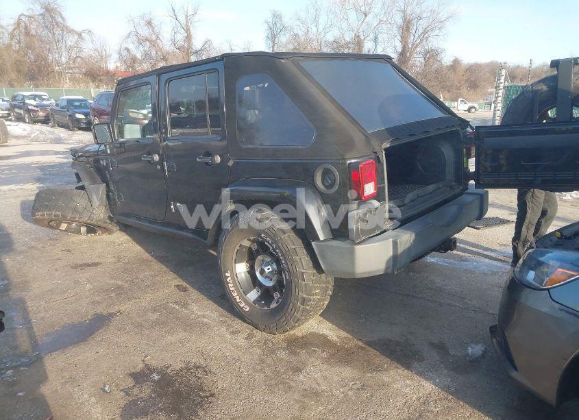 Photo 3 of 2007 Jeep Wrangler UNLIMITED SAHARA (VIN 1J4GA59167L166093)