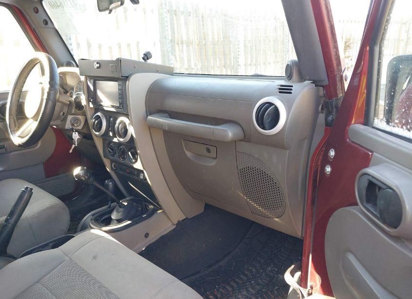 Photo 5 of 2008 Jeep Wrangler UNLIMITED SAHARA (VIN 1J4GA59168L583490)