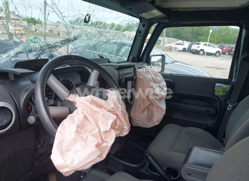 Photo 5 of 2008 Jeep Wrangler UNLIMITED SAHARA (VIN 1J4GA59168L624524)