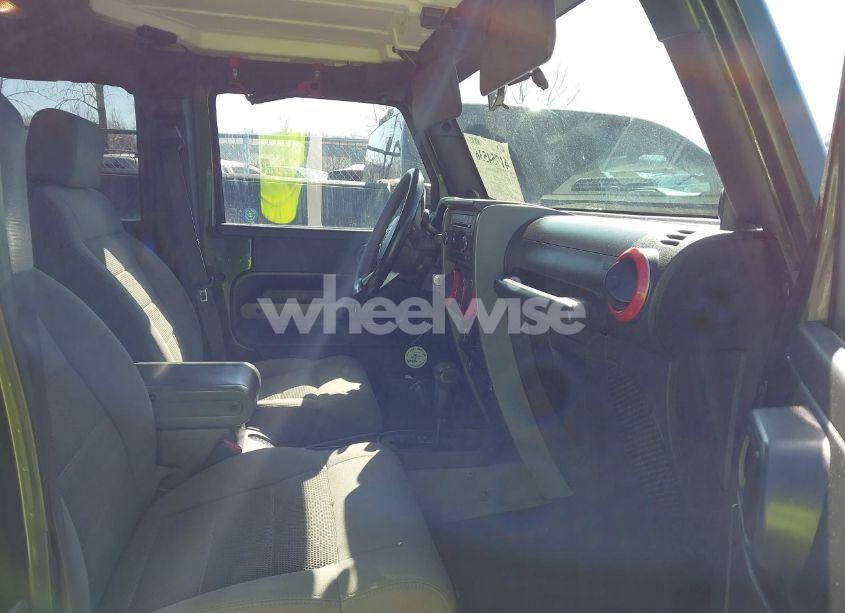 Photo 5 of 2009 Jeep Wrangler UNLIMITED SAHARA (VIN 1J4GA59169L721675)