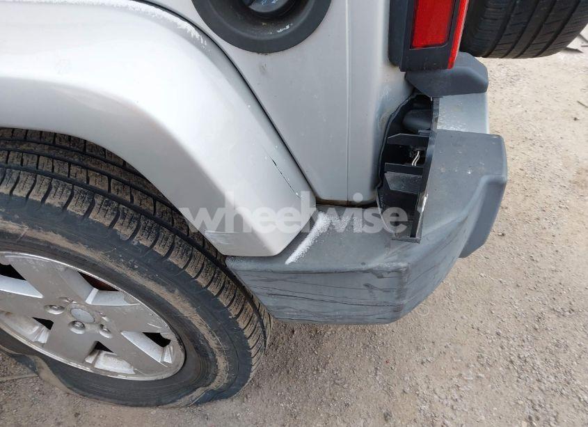 Photo 6 of 2009 Jeep Wrangler UNLIMITED SAHARA (VIN 1J4GA59169L735947)