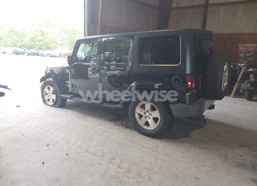 Photo 3 of 2009 Jeep Wrangler UNLIMITED SAHARA (VIN 1J4GA59169L781746)