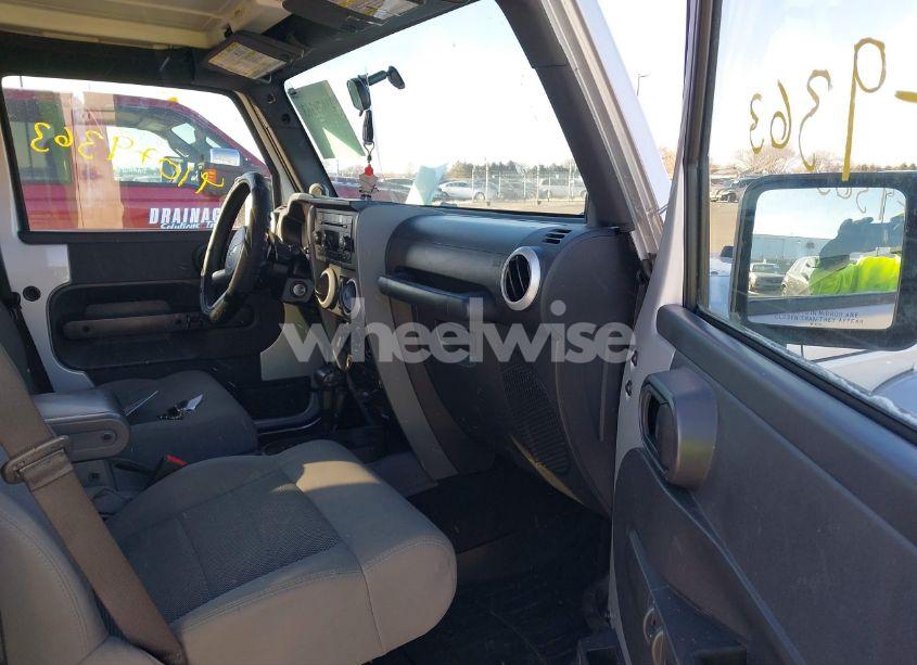 Photo 5 of 2008 Jeep Wrangler UNLIMITED SAHARA (VIN 1J4GA59178L542589)