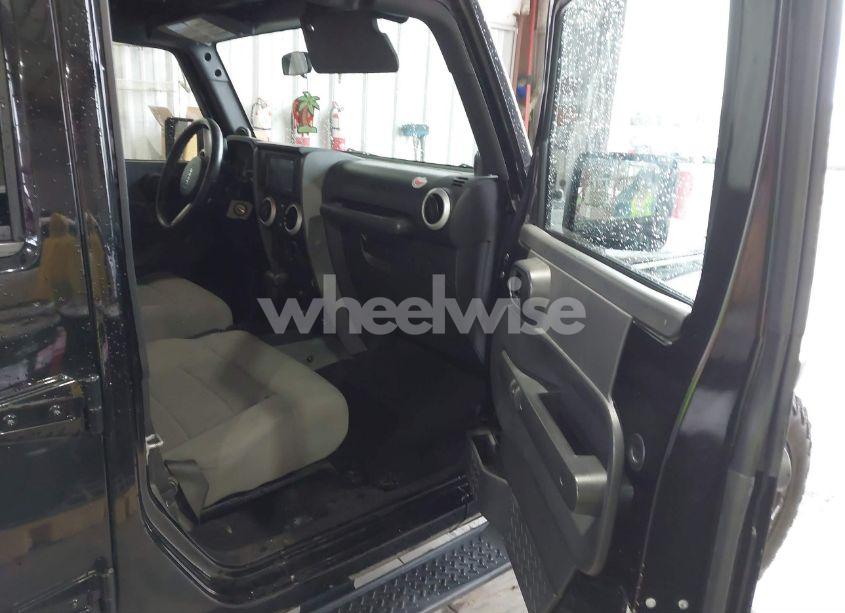 Photo 5 of 2009 Jeep Wrangler UNLIMITED SAHARA (VIN 1J4GA59179L719384)