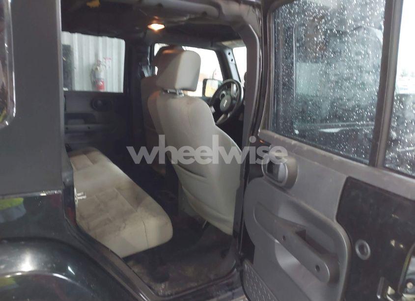 Photo 8 of 2009 Jeep Wrangler UNLIMITED SAHARA (VIN 1J4GA59179L719384)