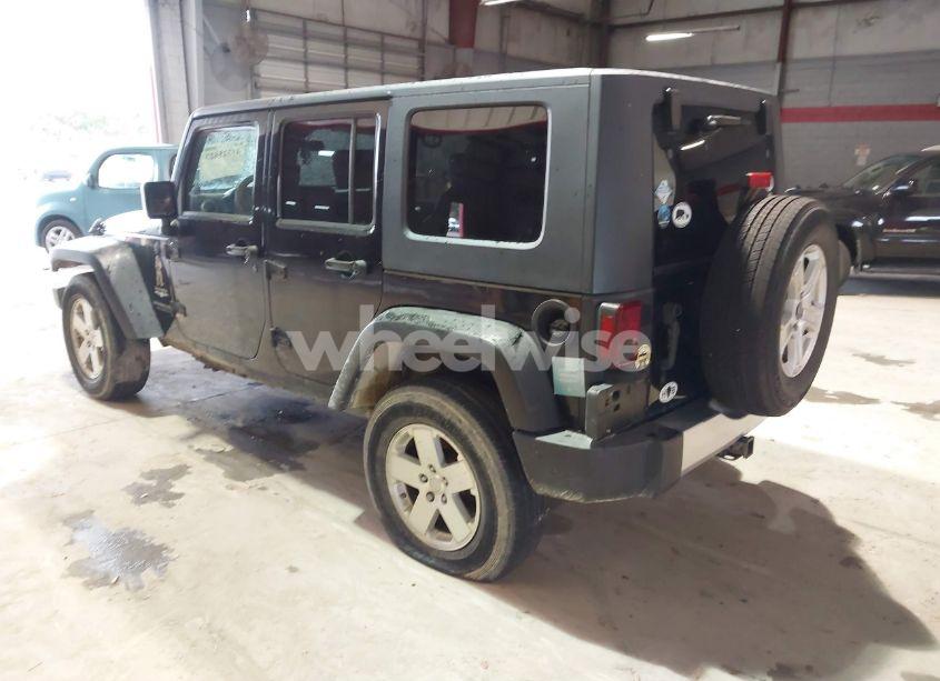 Photo 3 of 2008 Jeep Wrangler UNLIMITED SAHARA (VIN 1J4GA59188L573835)