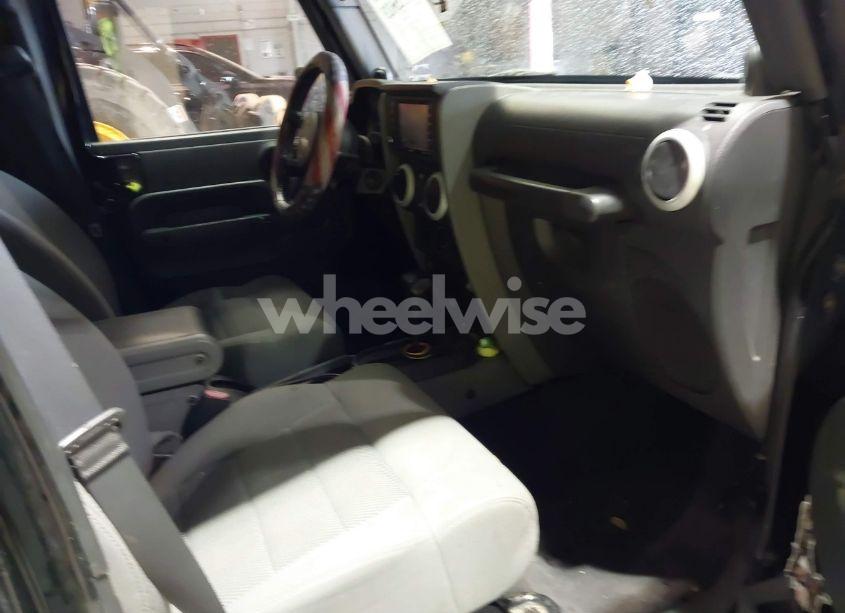 Photo 5 of 2008 Jeep Wrangler UNLIMITED SAHARA (VIN 1J4GA59188L573835)