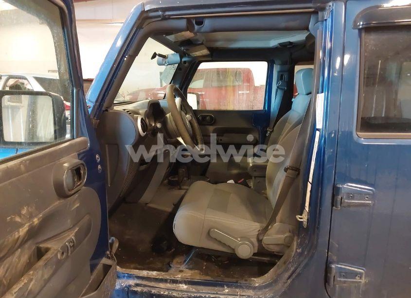 Photo 5 of 2009 Jeep Wrangler UNLIMITED SAHARA (VIN 1J4GA59189L712301)