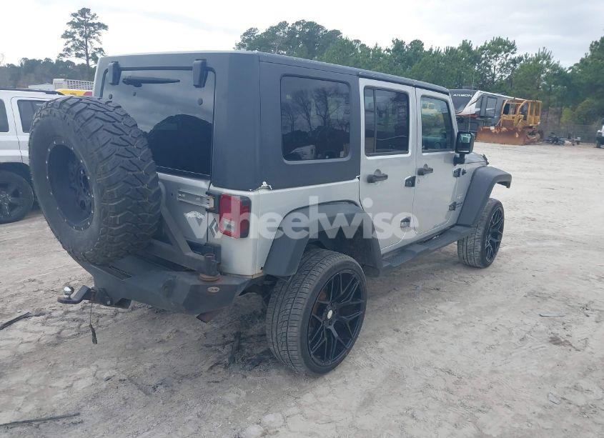 Photo 4 of 2007 Jeep Wrangler UNLIMITED SAHARA (VIN 1J4GA591X7L138670)