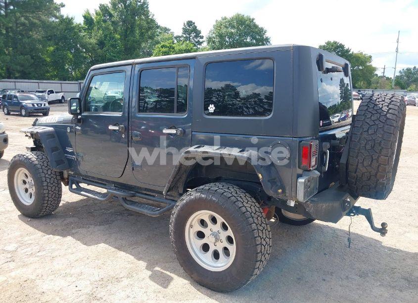 Photo 3 of 2008 Jeep Wrangler UNLIMITED SAHARA (VIN 1J4GA591X8L520621)